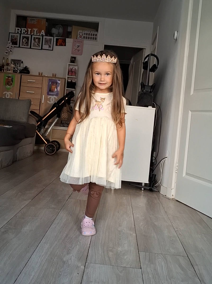 @👑KITTI HERCEGNŐ👑