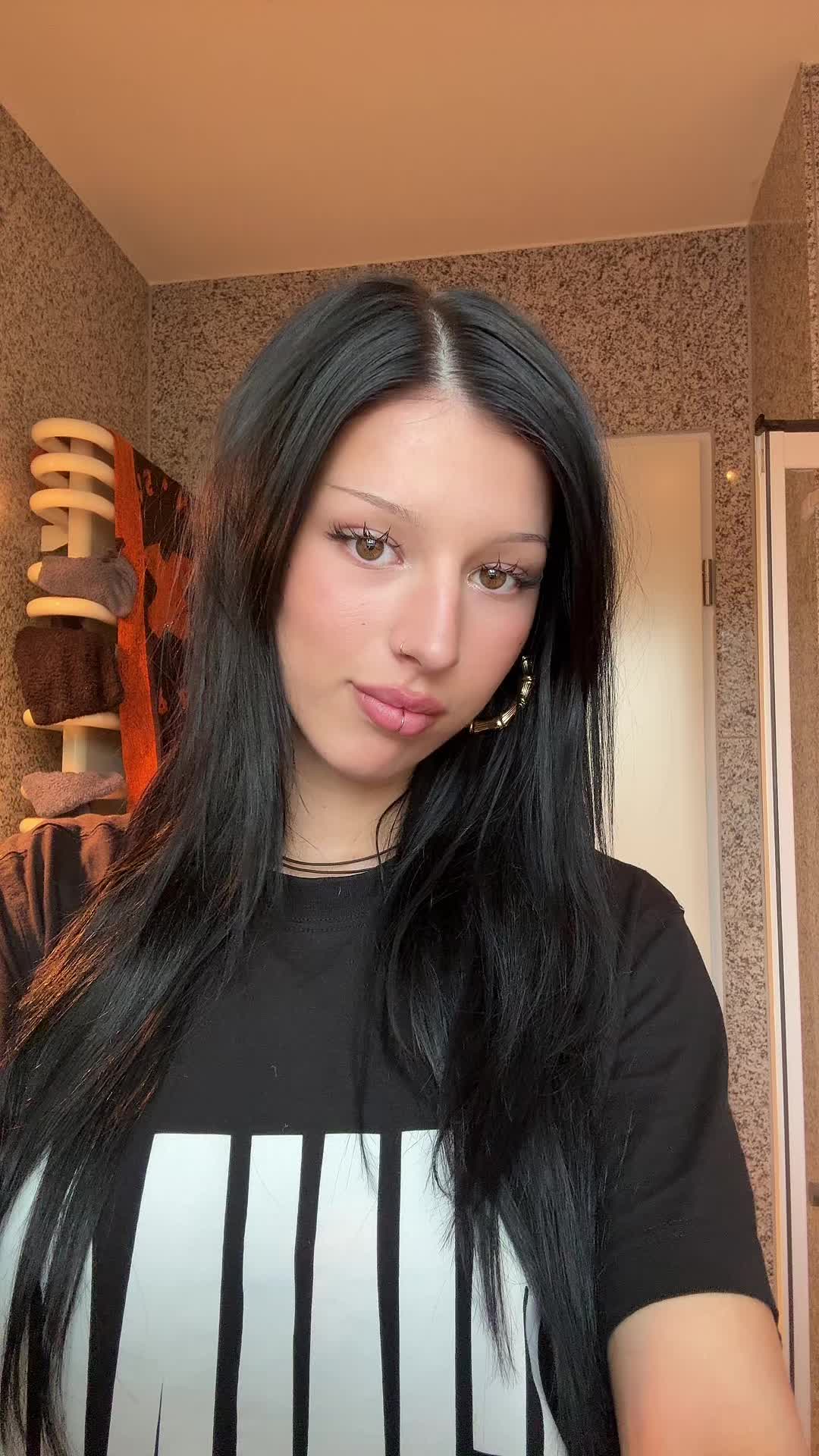 @ann-jùlie