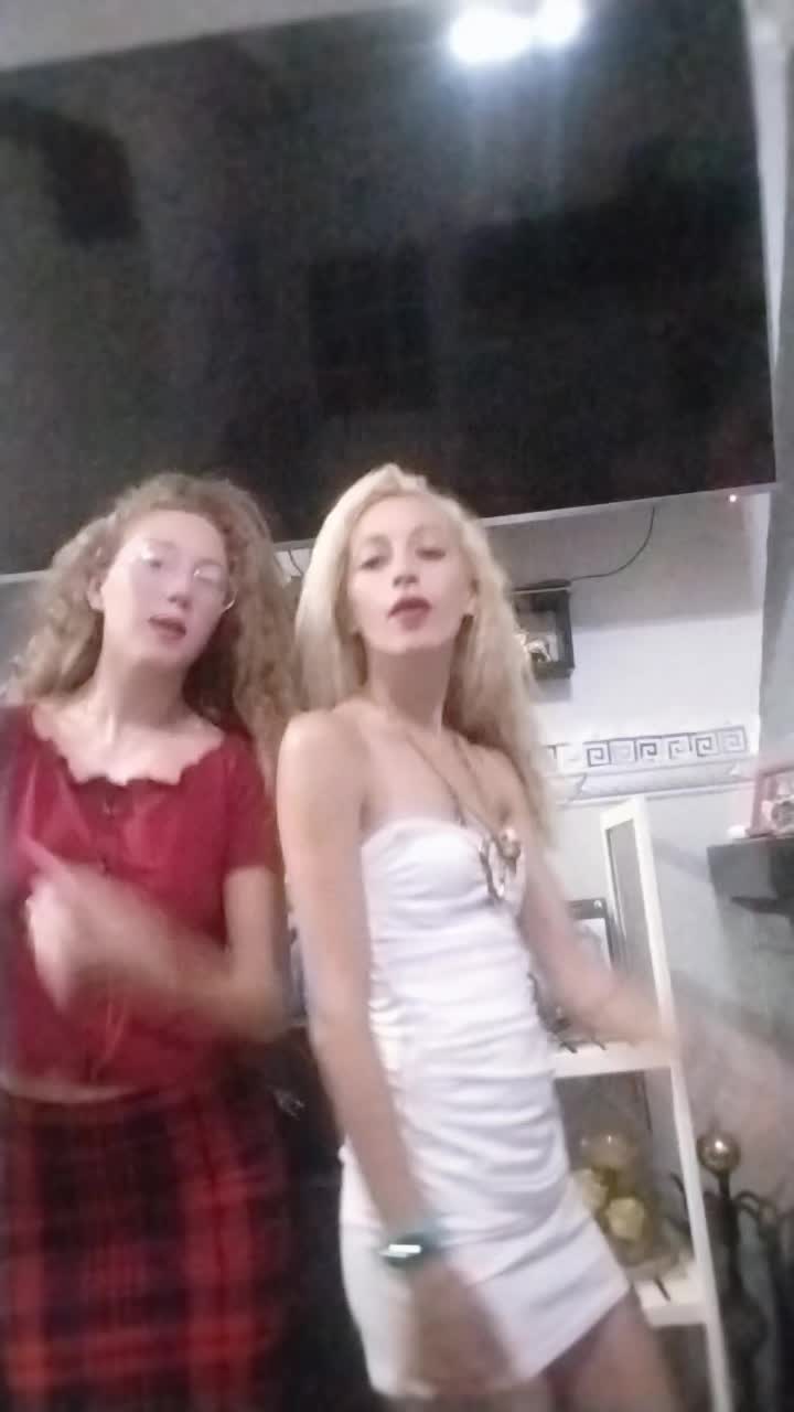@barbi,pólvora y juani