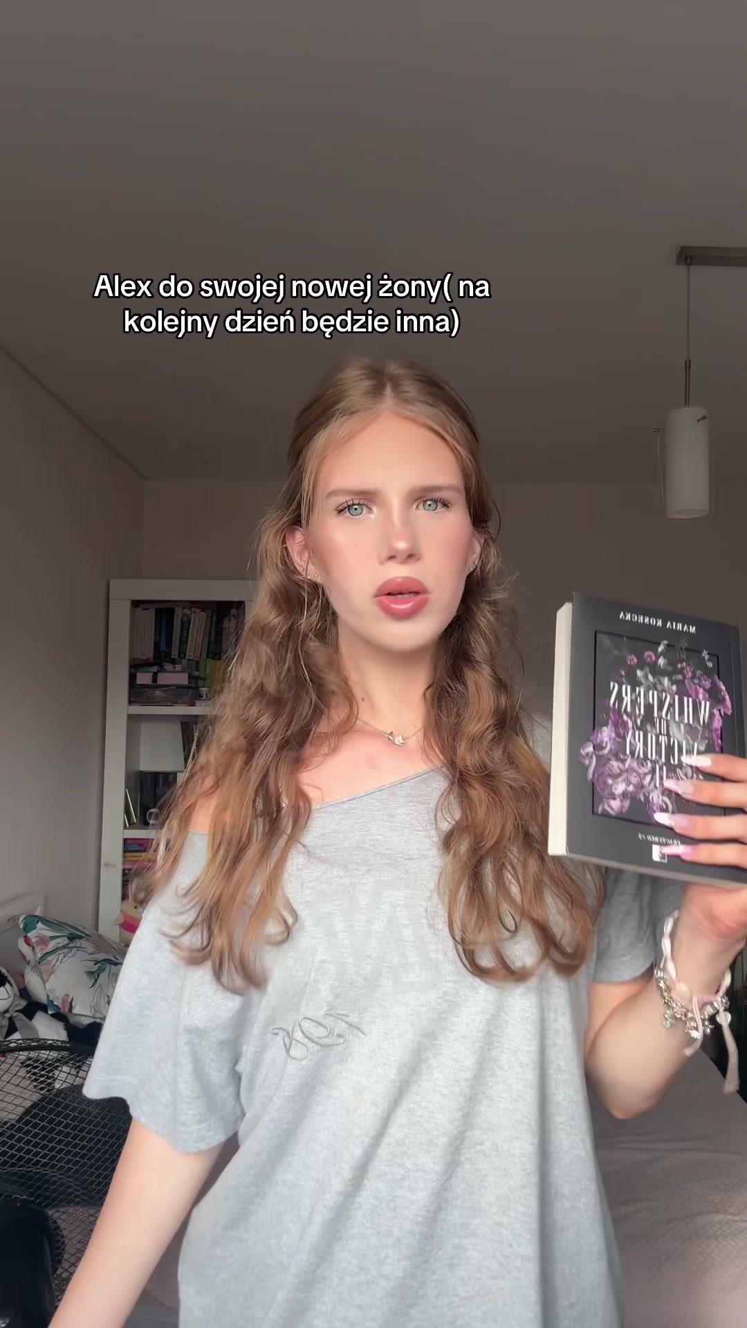 @veronica || booktok