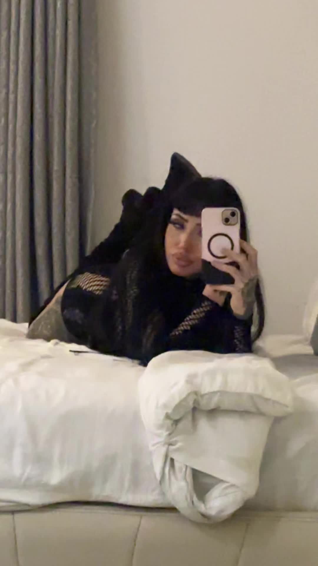 @Lara