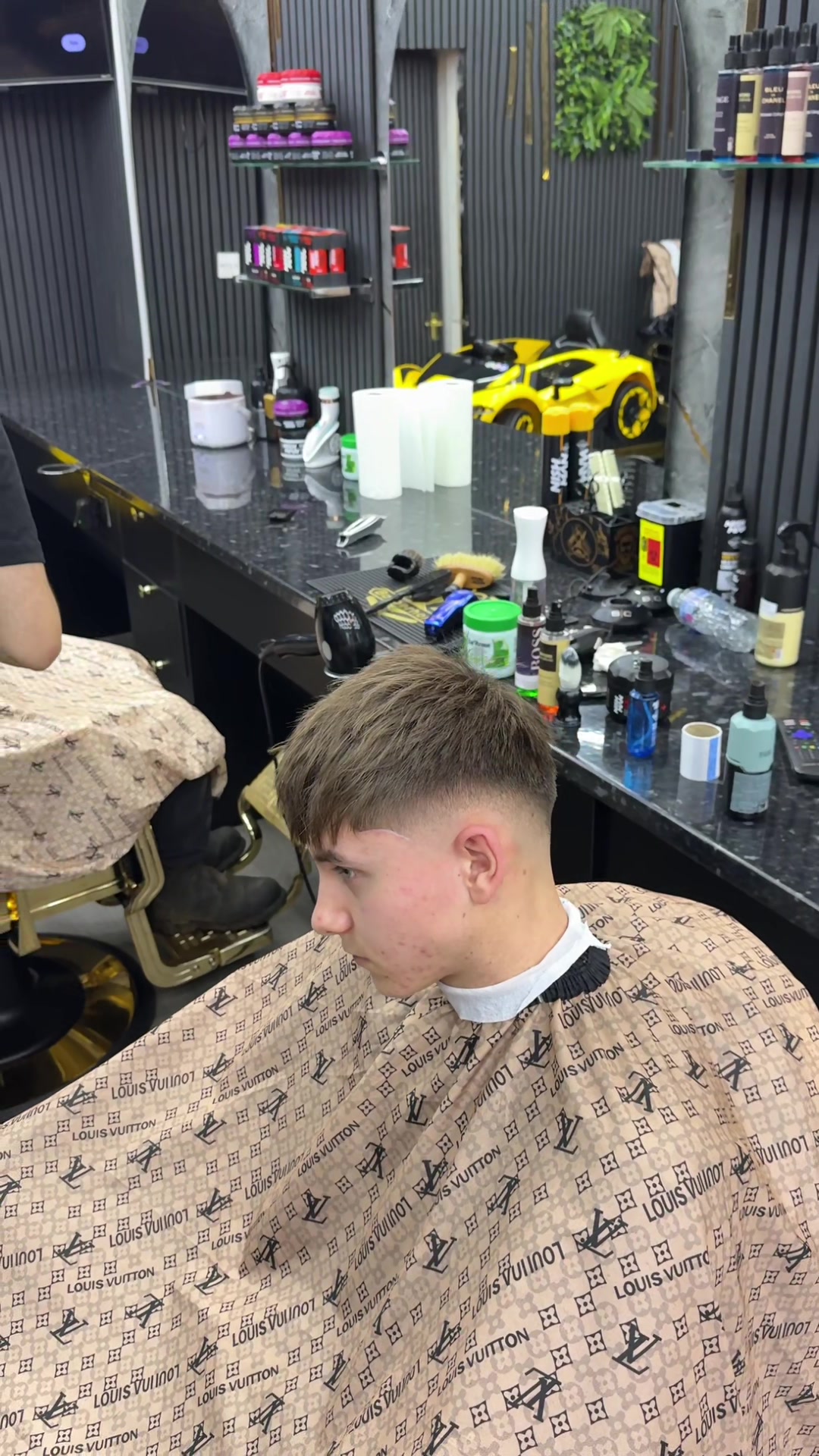 @Lin's Barbershop stalham