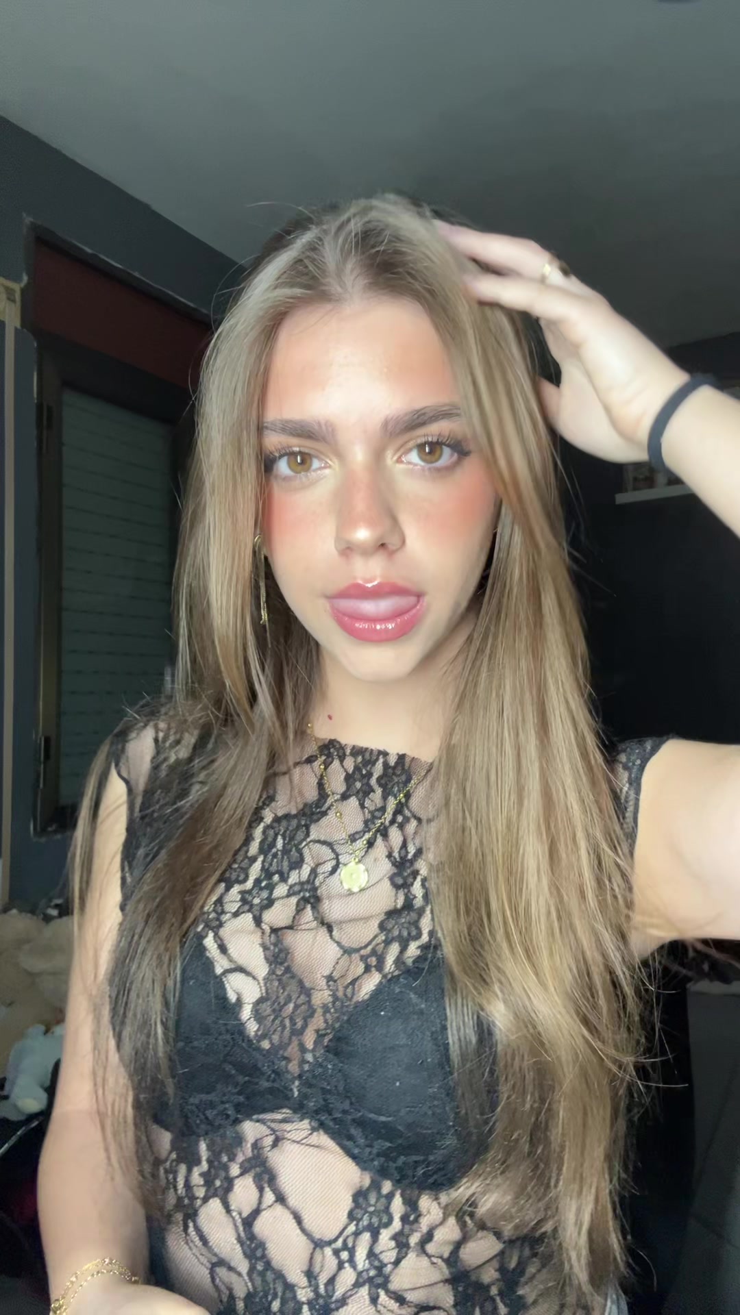 @Ari