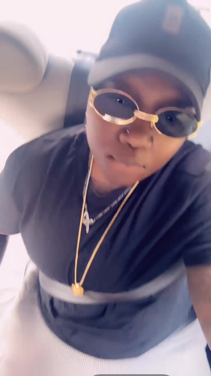 @Etoile DE LONDRE🚀🇨🇮😎🏳️🌈