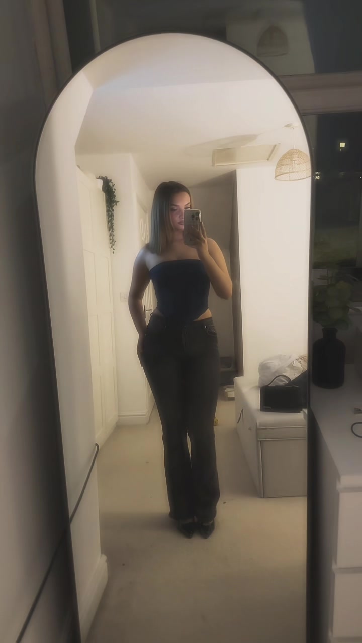 @ellie🕺🏼🪬🪩