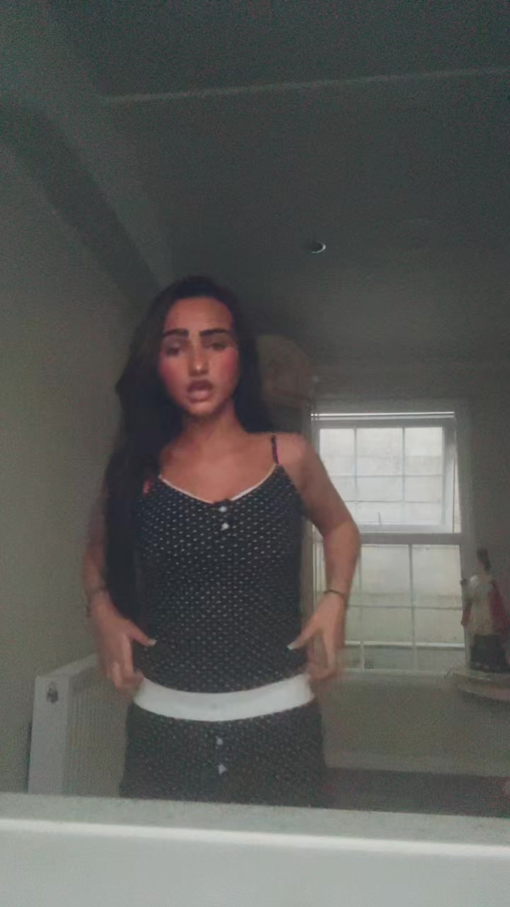 @𝒲𝒾𝓃𝓃𝒾ℯ 𝓂𝒶𝓇𝒾ℯ 👸🏽