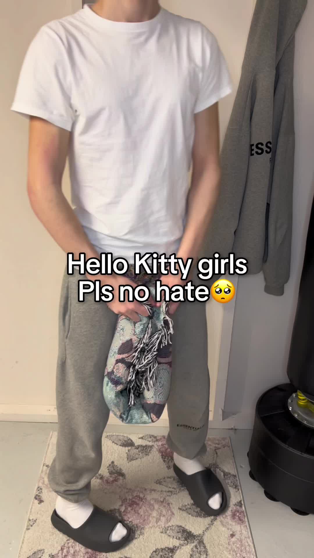 @Kitty Blanks 🎀