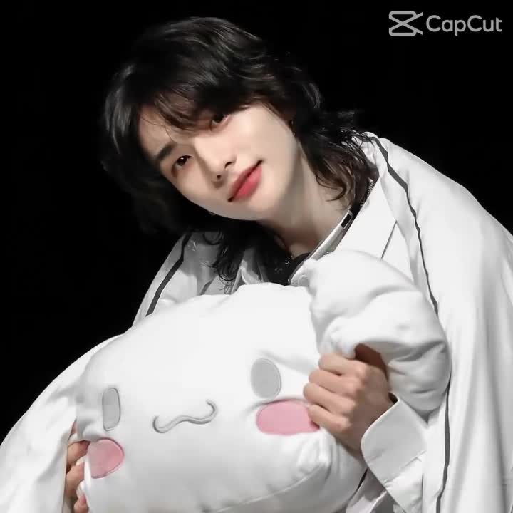 @* 。𝐄𝐥𝐥𝐚✧ * 。