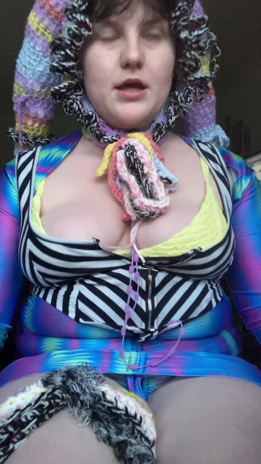 @beeing833 (they/them) 🍉