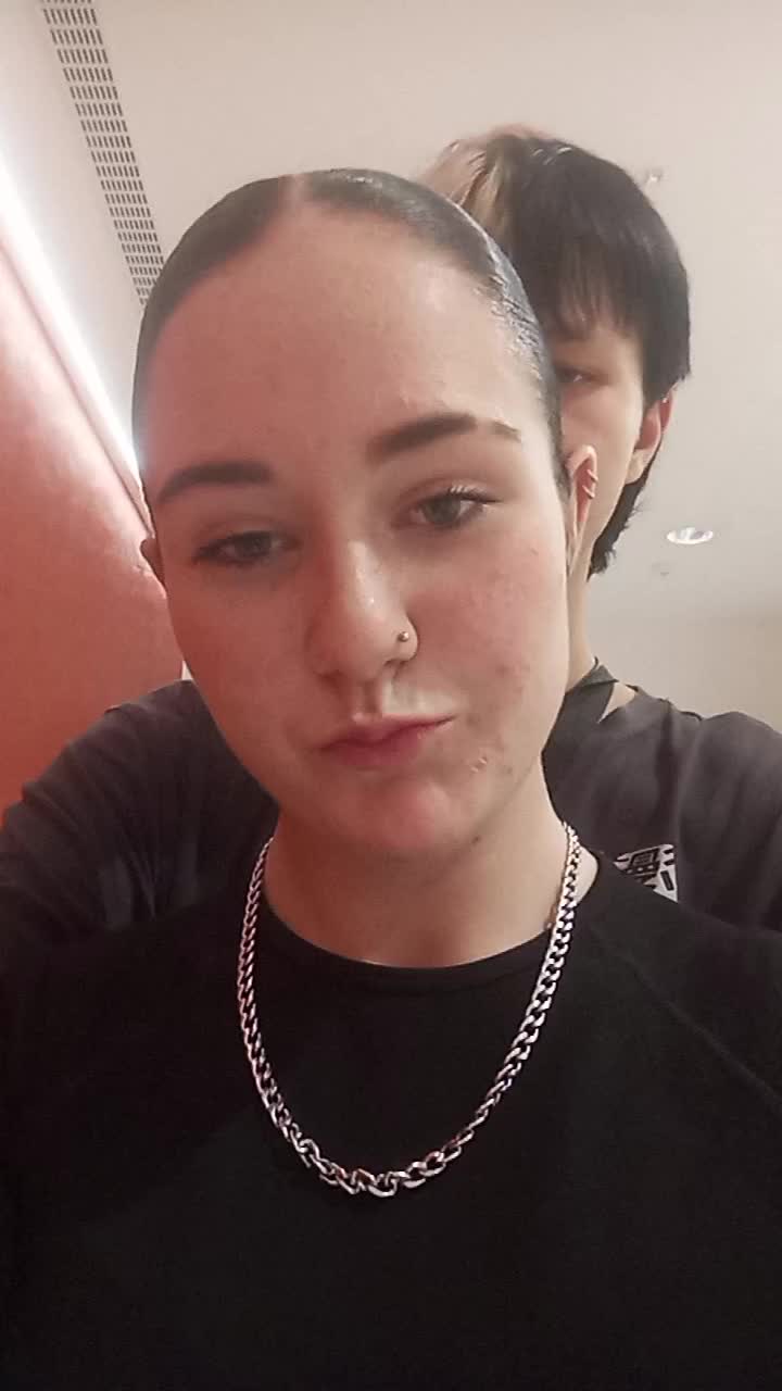 @N👑