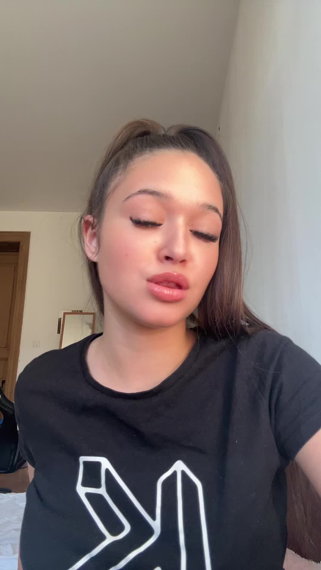 @Ayuraglam_vip