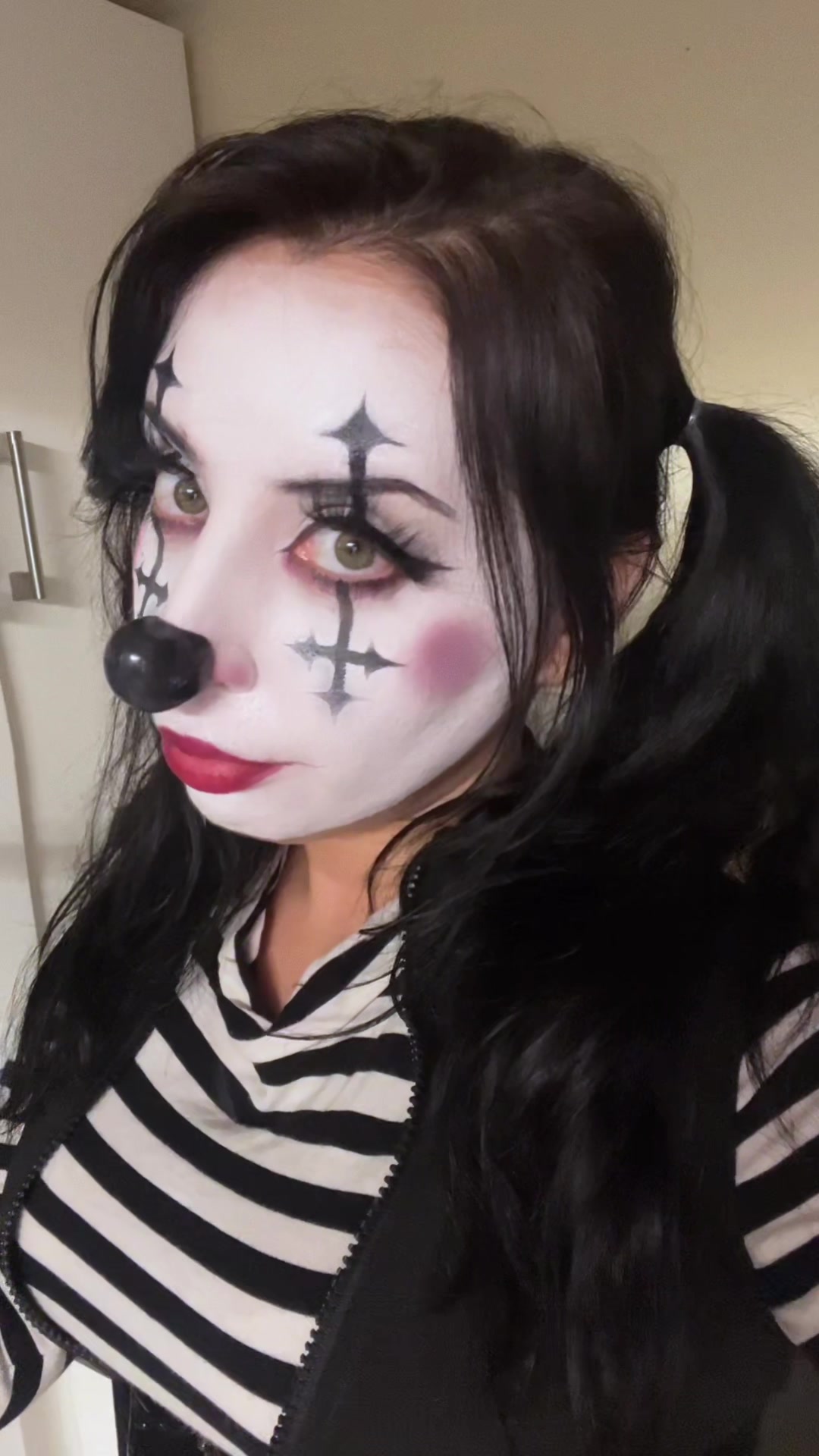 @clowndabs