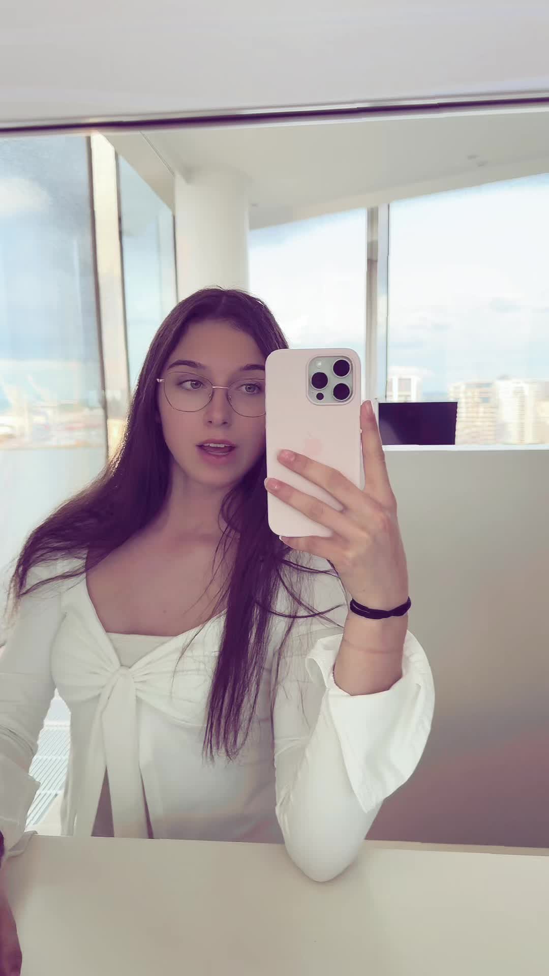 @sarahfnsss