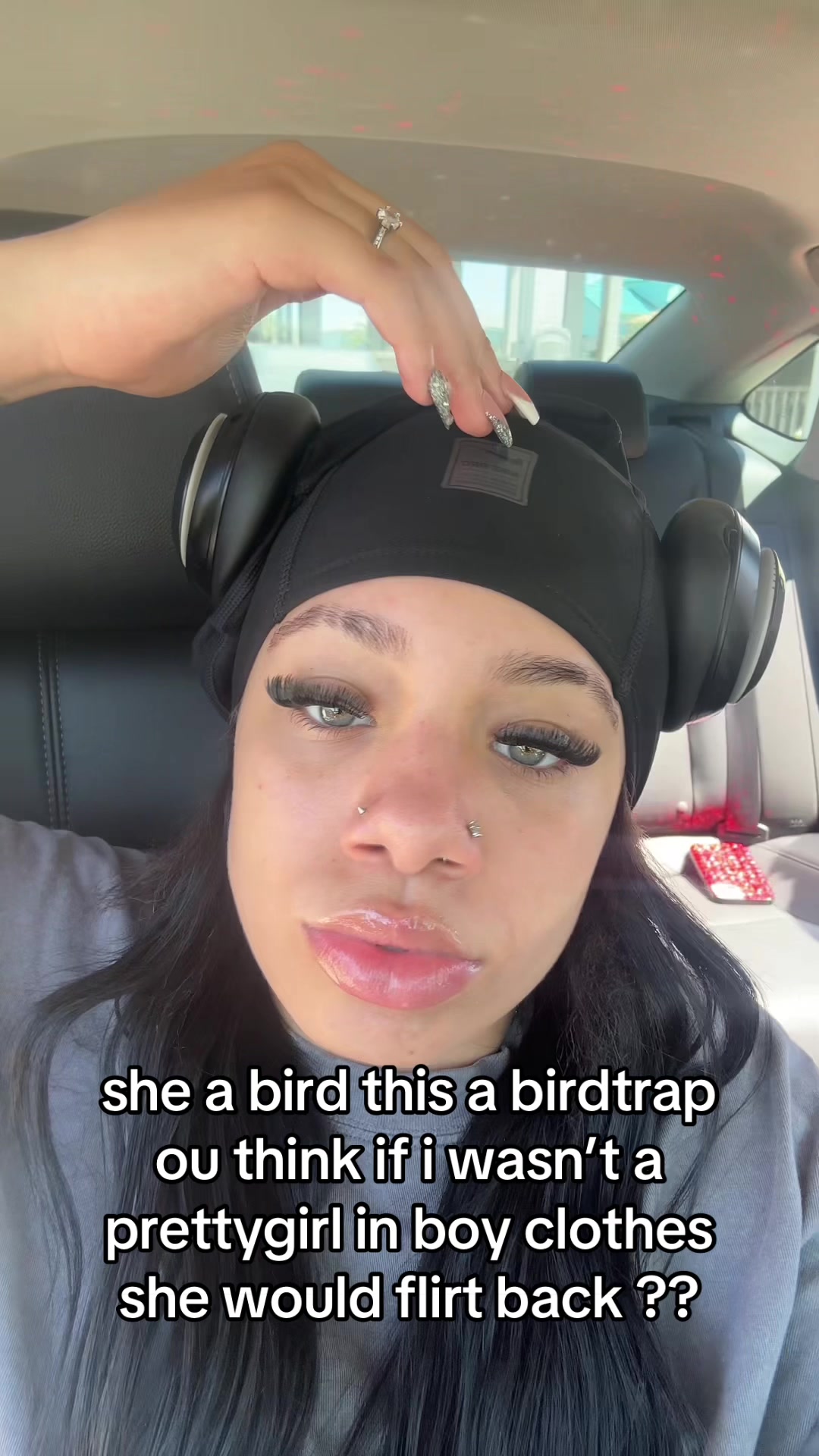 @🐬