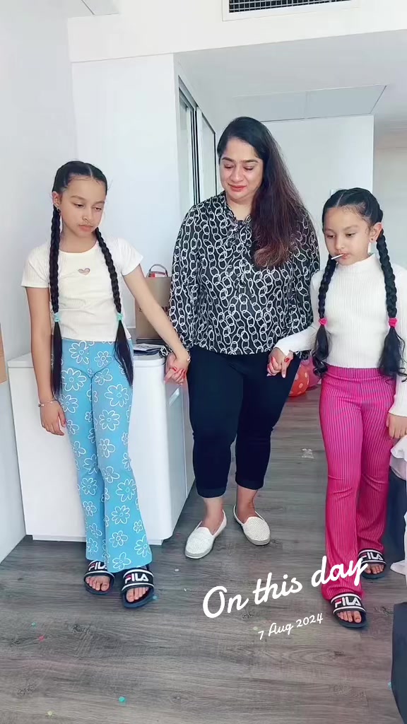 @⭐️Sandhusisters⭐️
