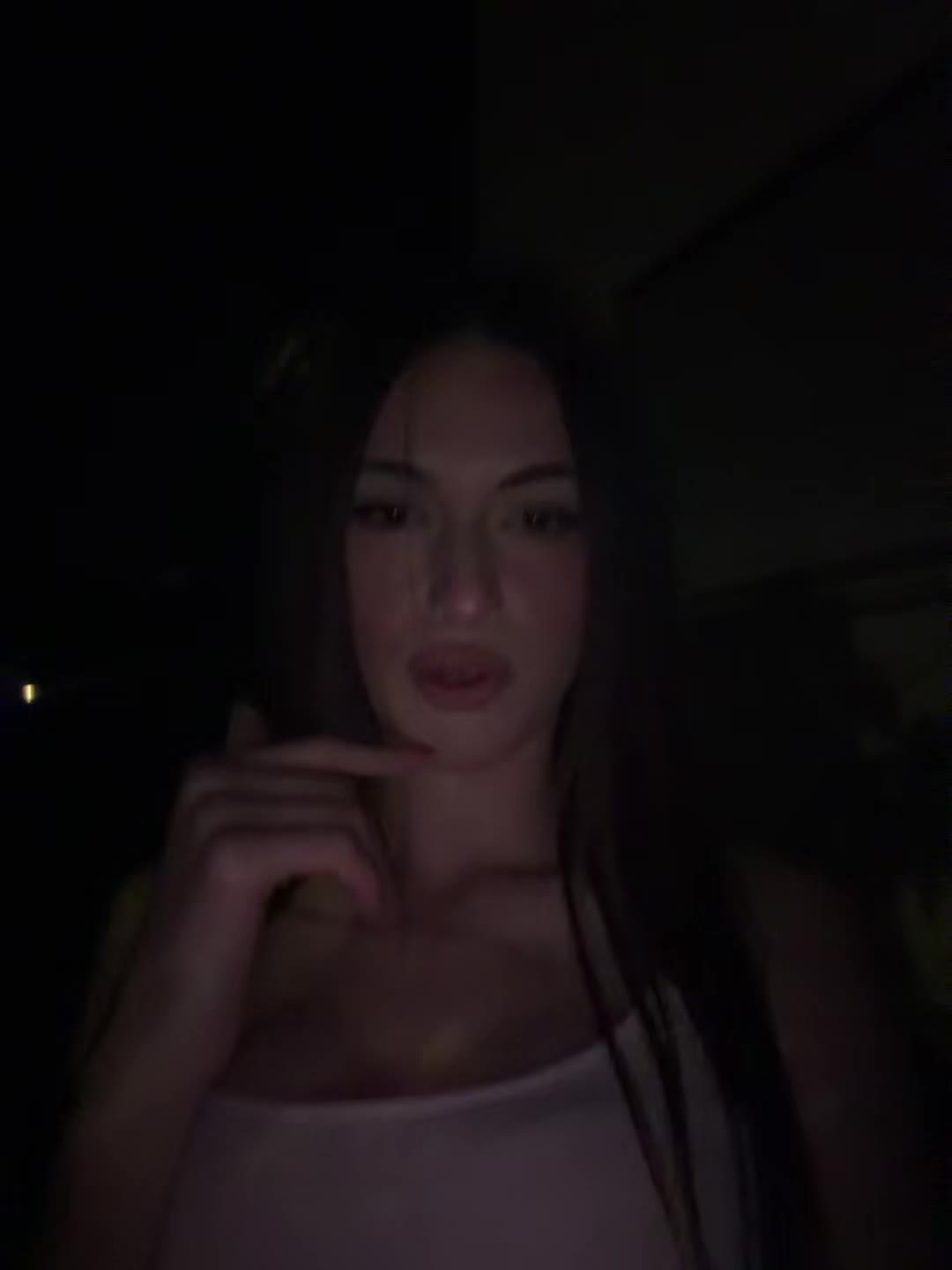 @Eᒪᗩ ྀ