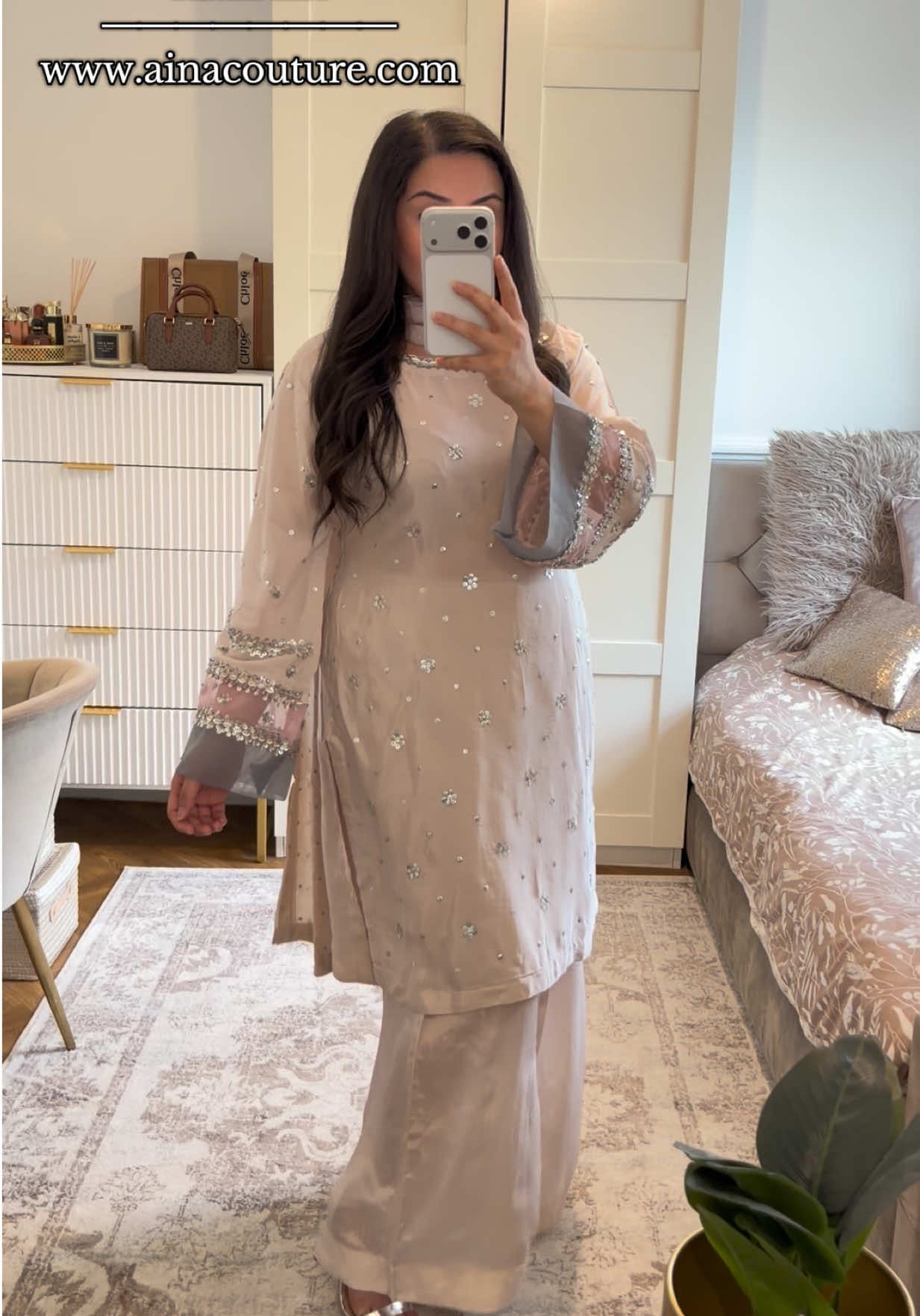 @Aina__couture