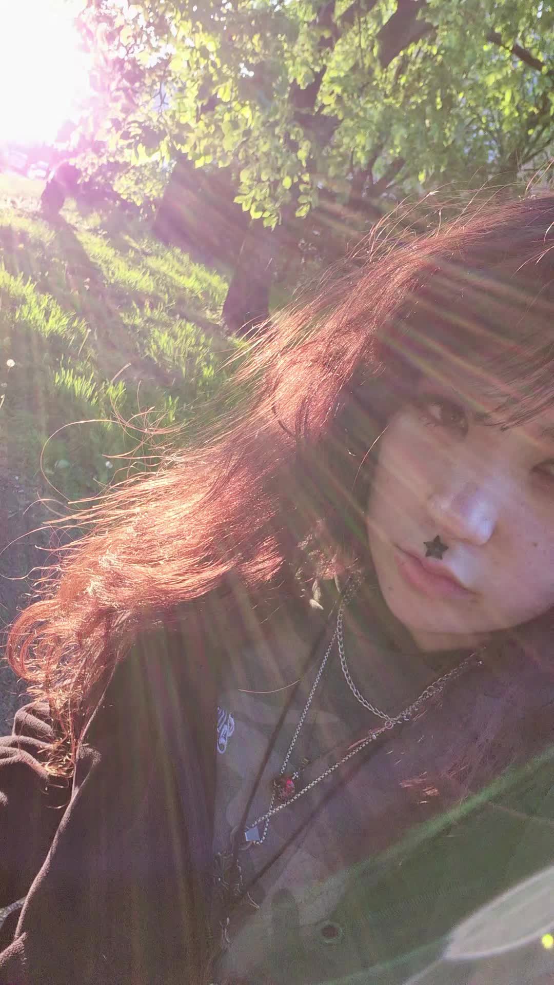 @𖣂