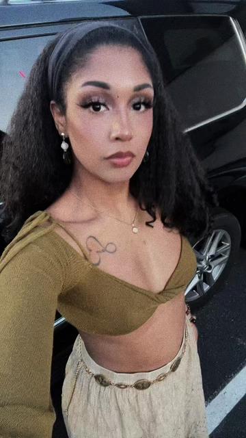 @Cici Alexis™️