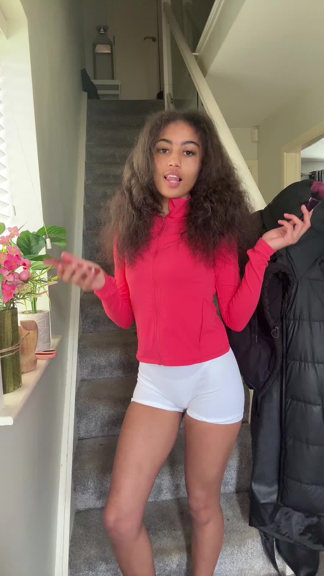 @bella