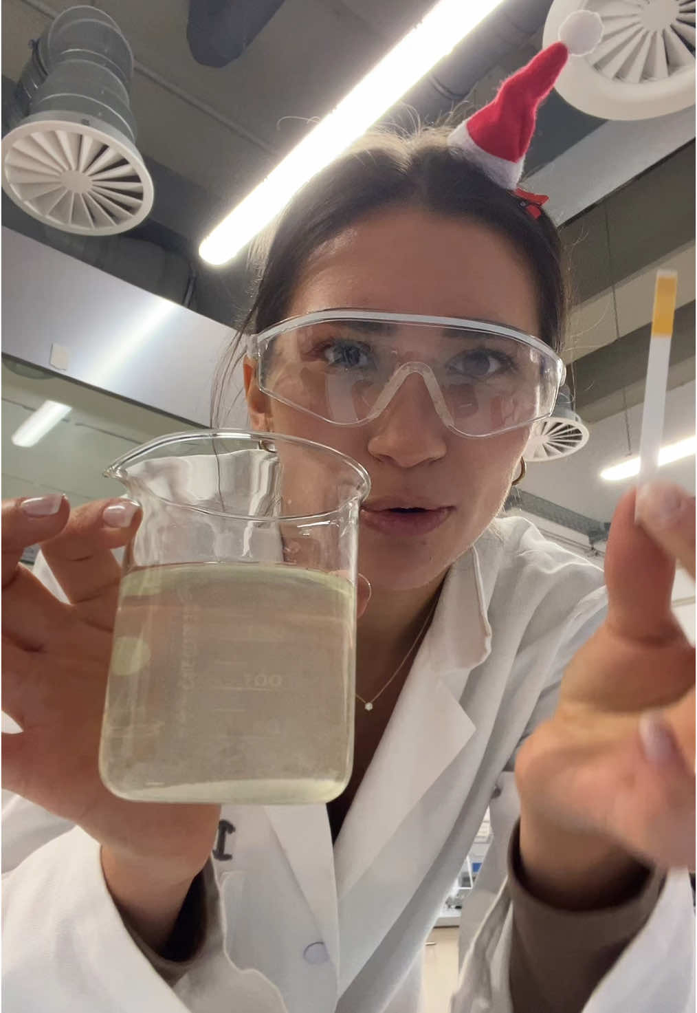 @Emilia the Chemist👩🏽🔬💃
