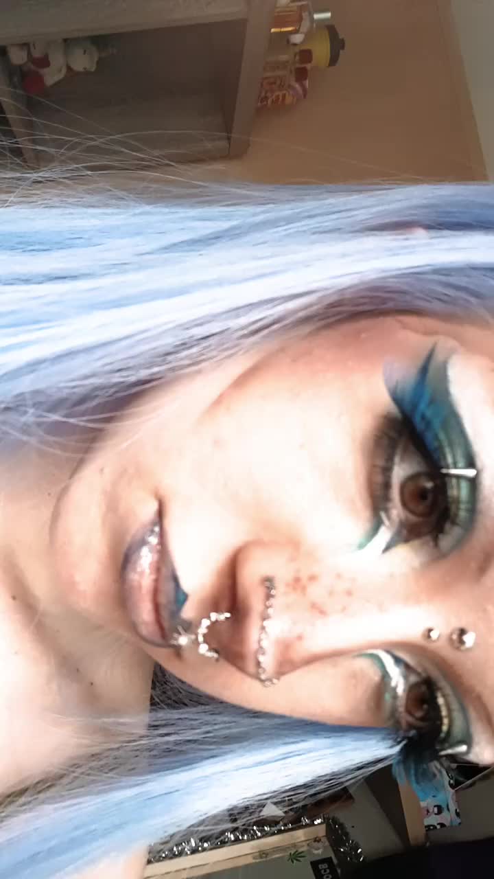 @ash :3