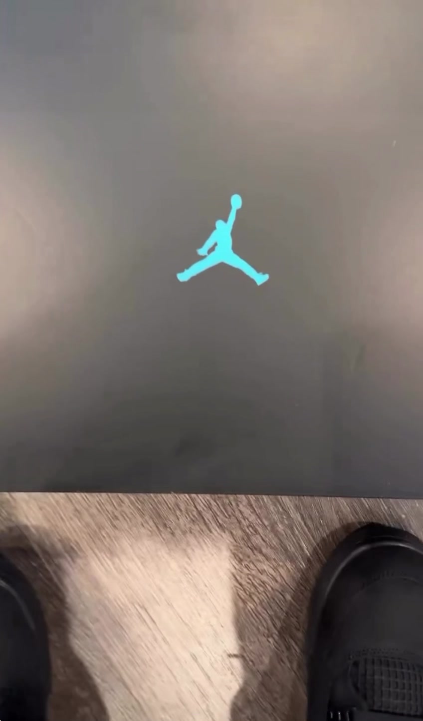 @🧠👟