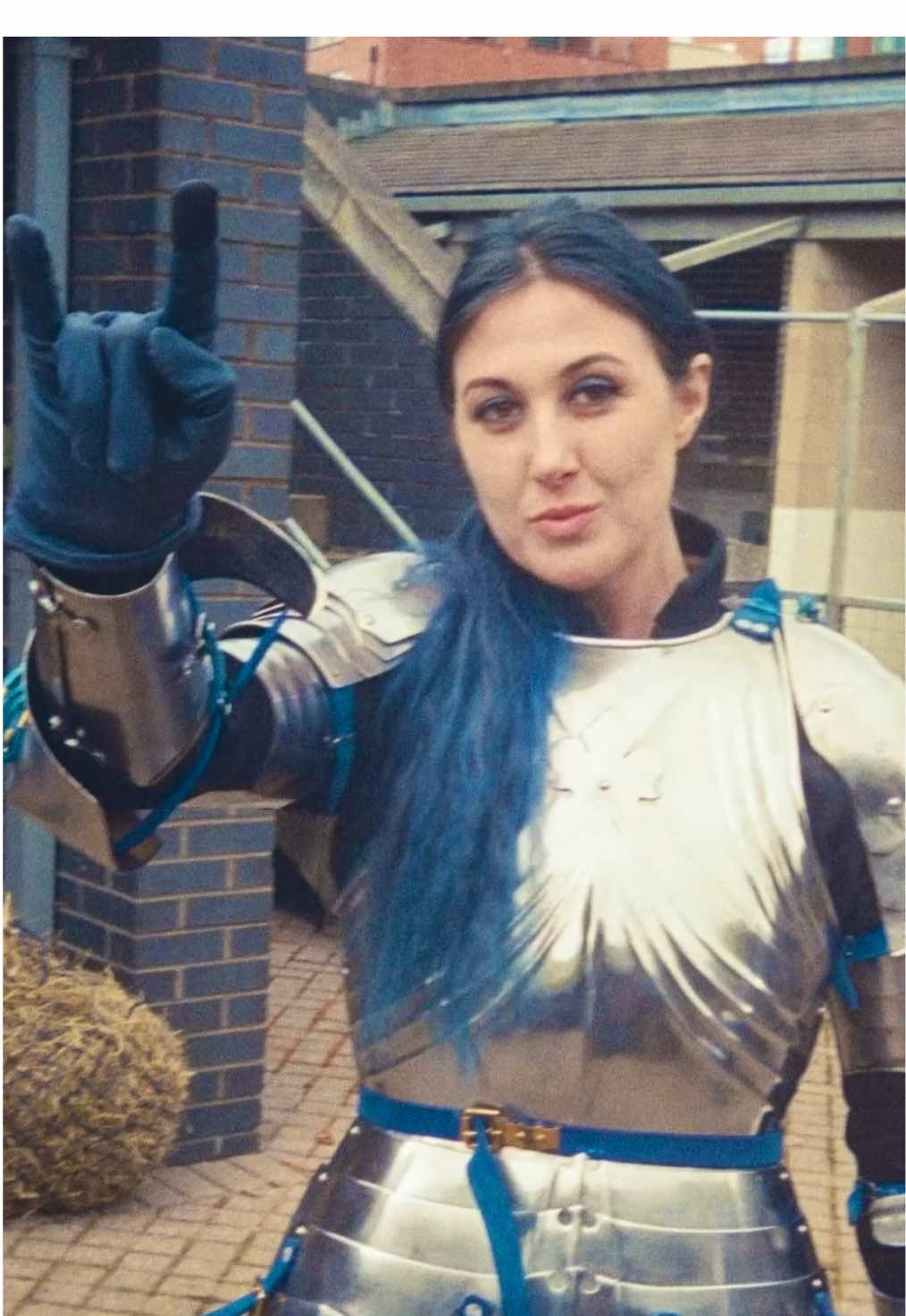 @TOM BOX