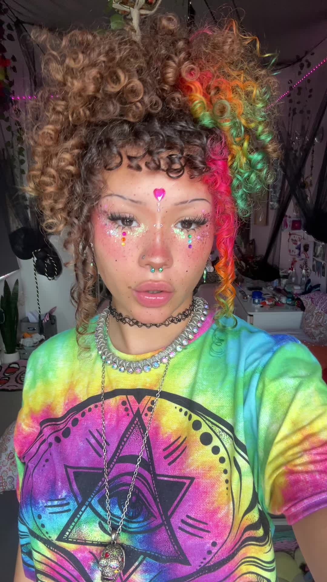 @🦄
