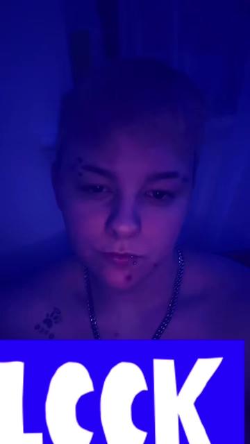 @Phoebegetsturnedonbytouchednos