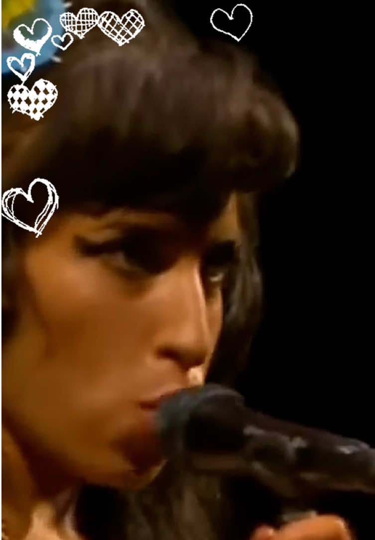 @Amy Winehouse