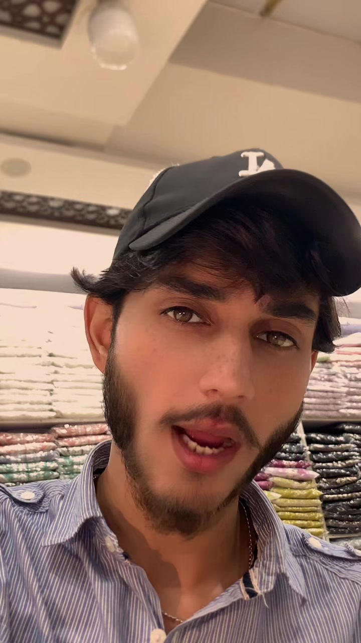 @𝒜𝓁𝒾 ᶜᵘᵗᵉ🐭