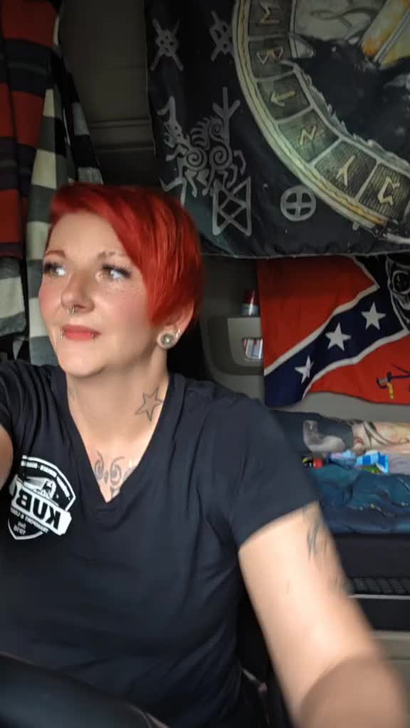 @Trucker Schildmaid Carina