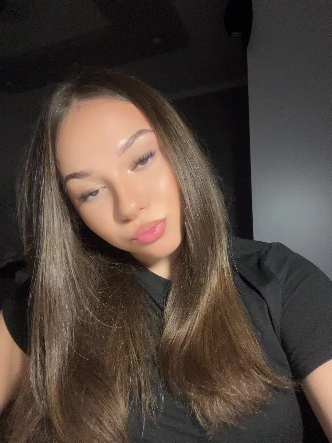 @𝐂𝐡𝐢_𝐚𝐫𝐤𝐚𝐚🌸🤍