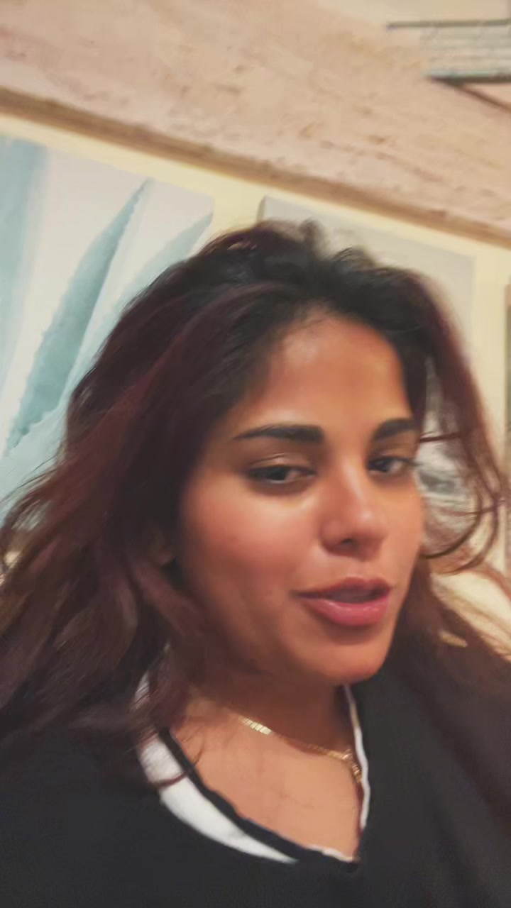 @Roxana