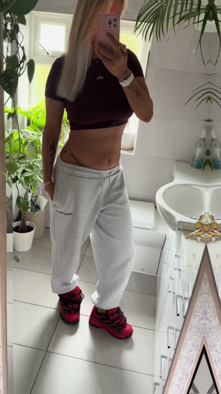 @Sneaker Goddess