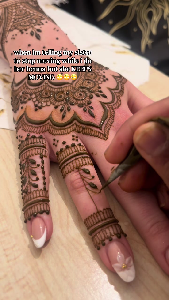 @️♡ Luton Henna Artist ♡