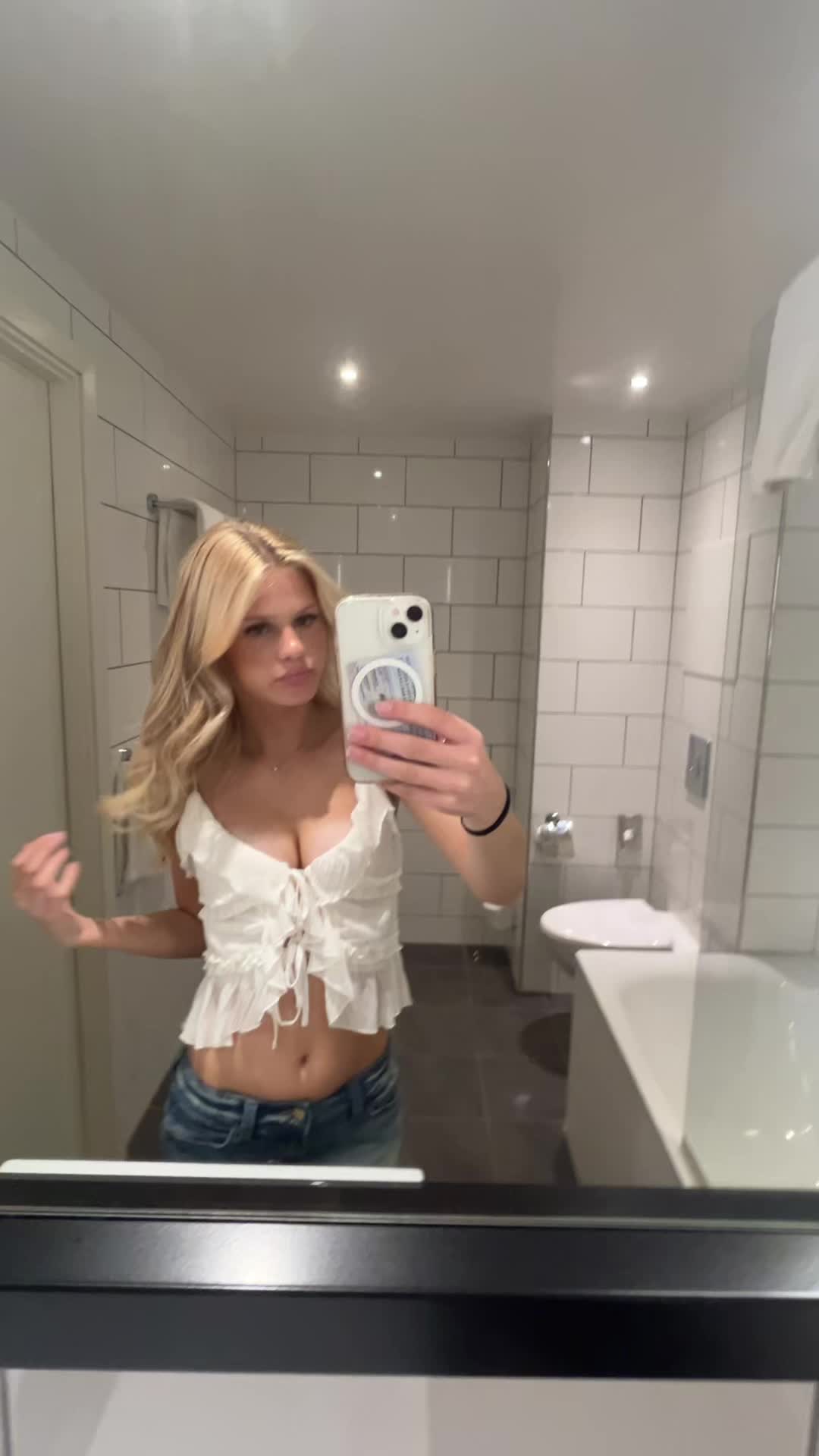 @Ellie😋