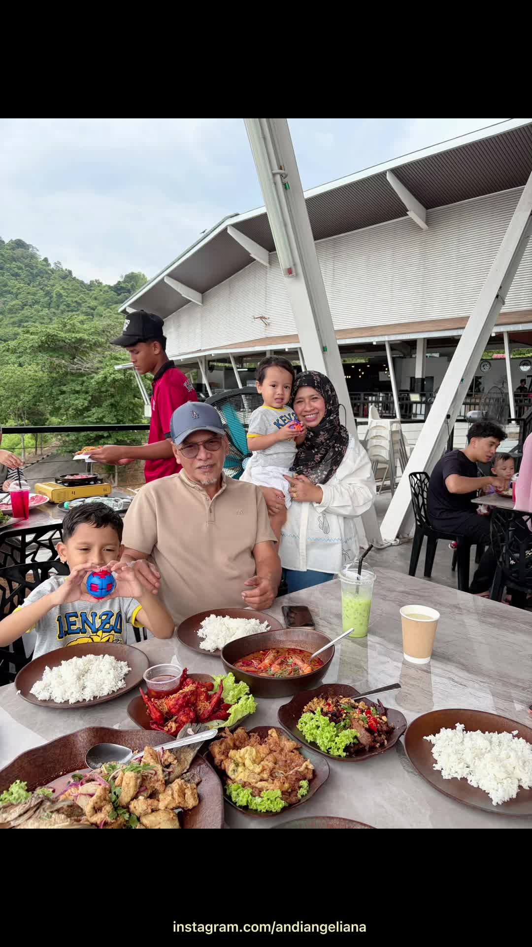 @zuraininonie 208🇲🇾