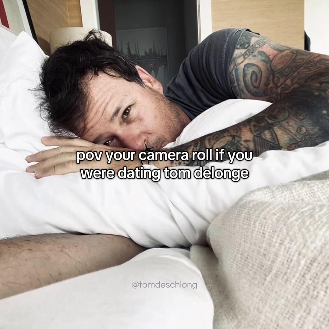 @TomDeSchlong (Fan Page)