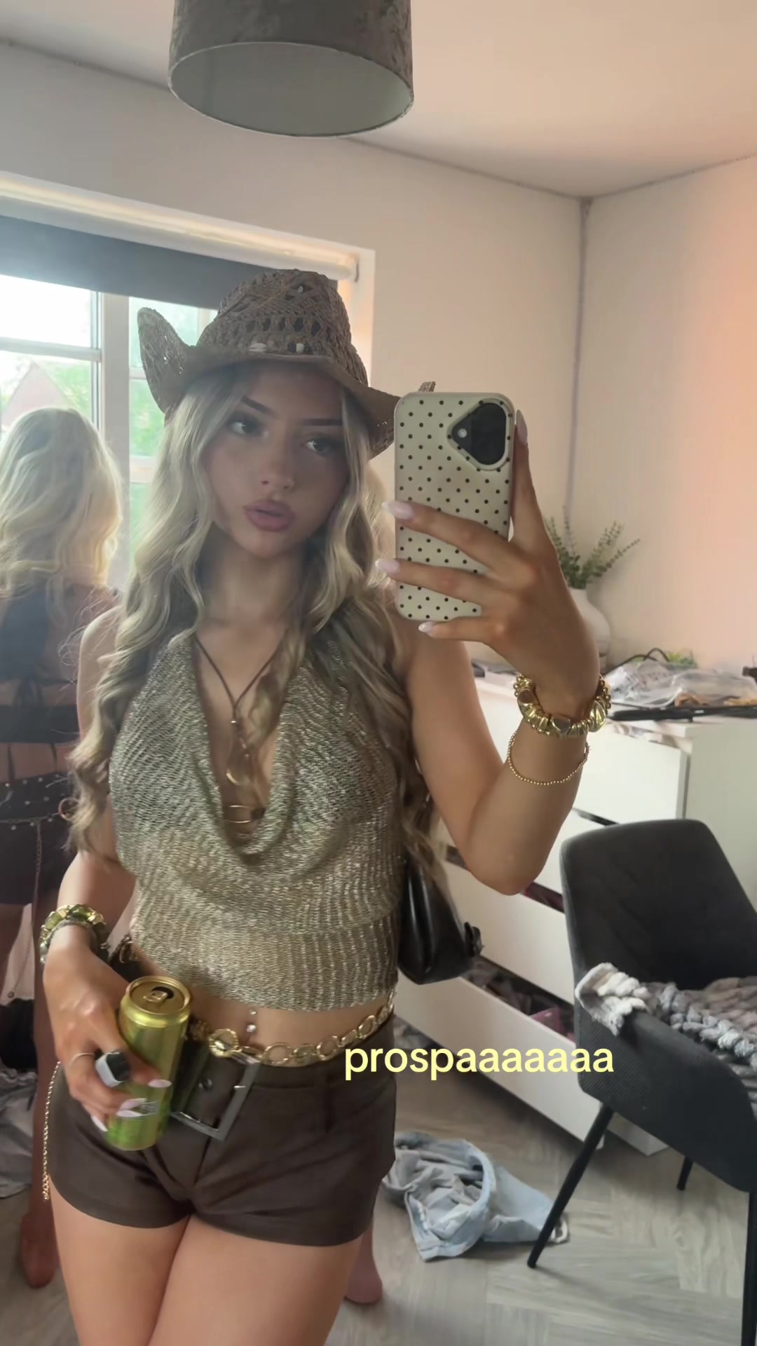 @poppyleaxx