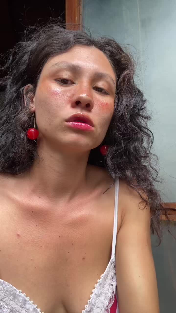 @versinimarie