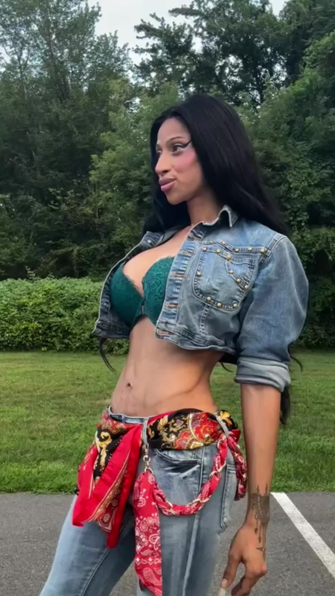 @crissyadoll