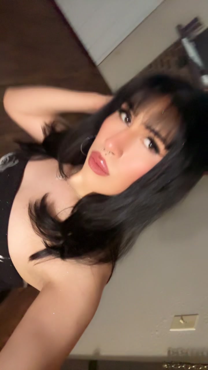 @Bella