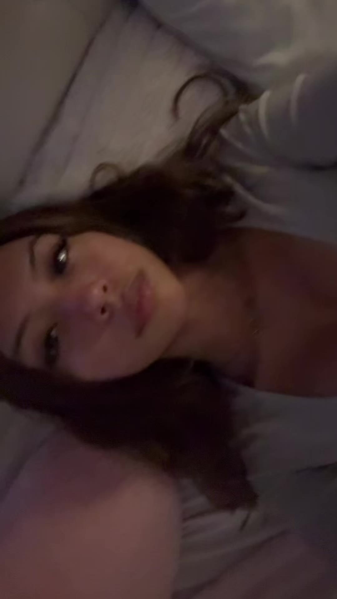 @issabella