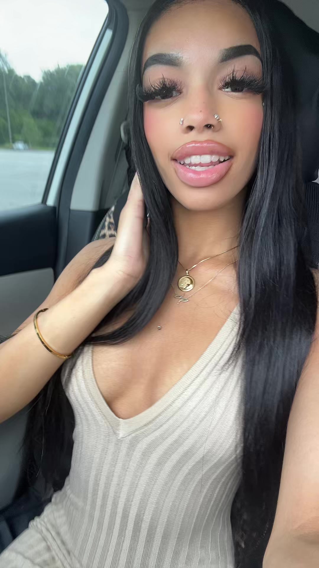 @Feen4._julia
