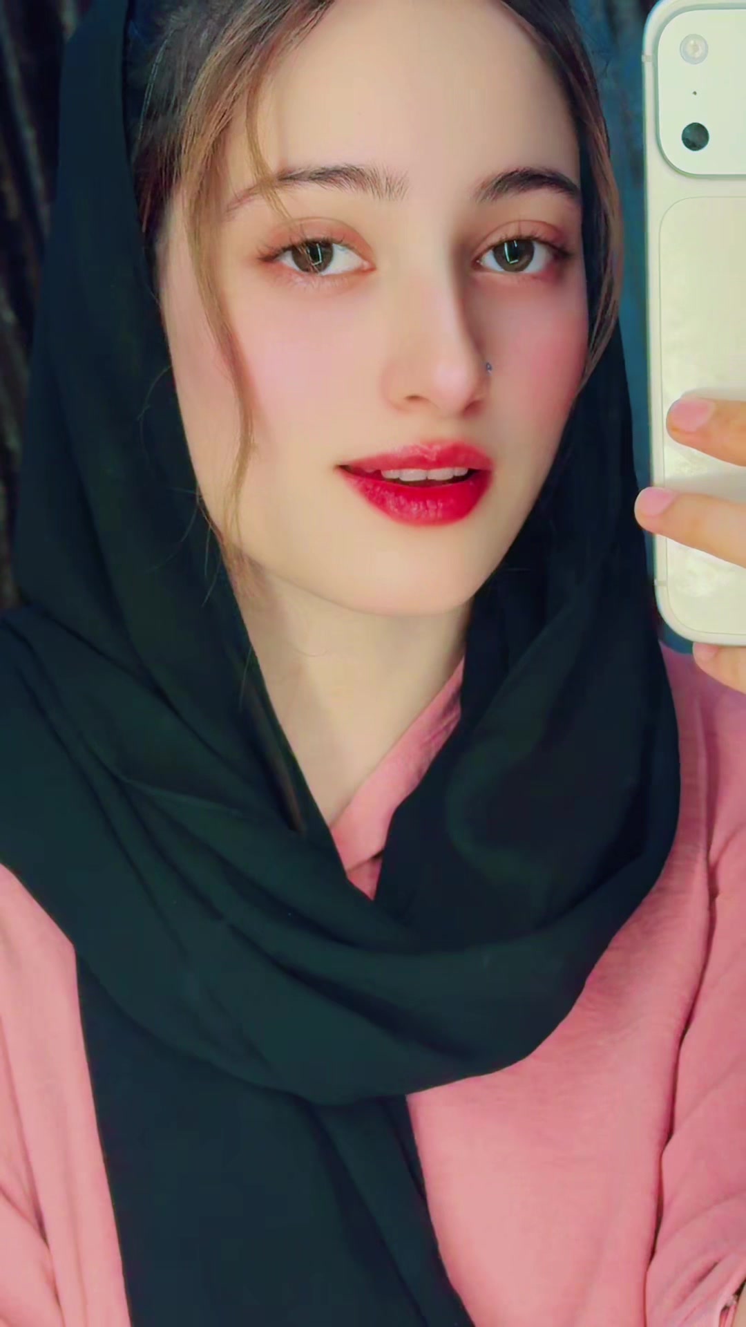 @🦋Ghezal Nazari4. 👑