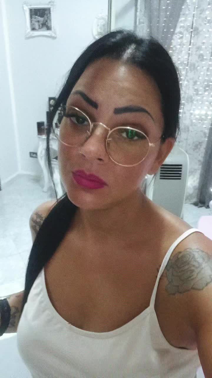 @angelaferruggia 😘