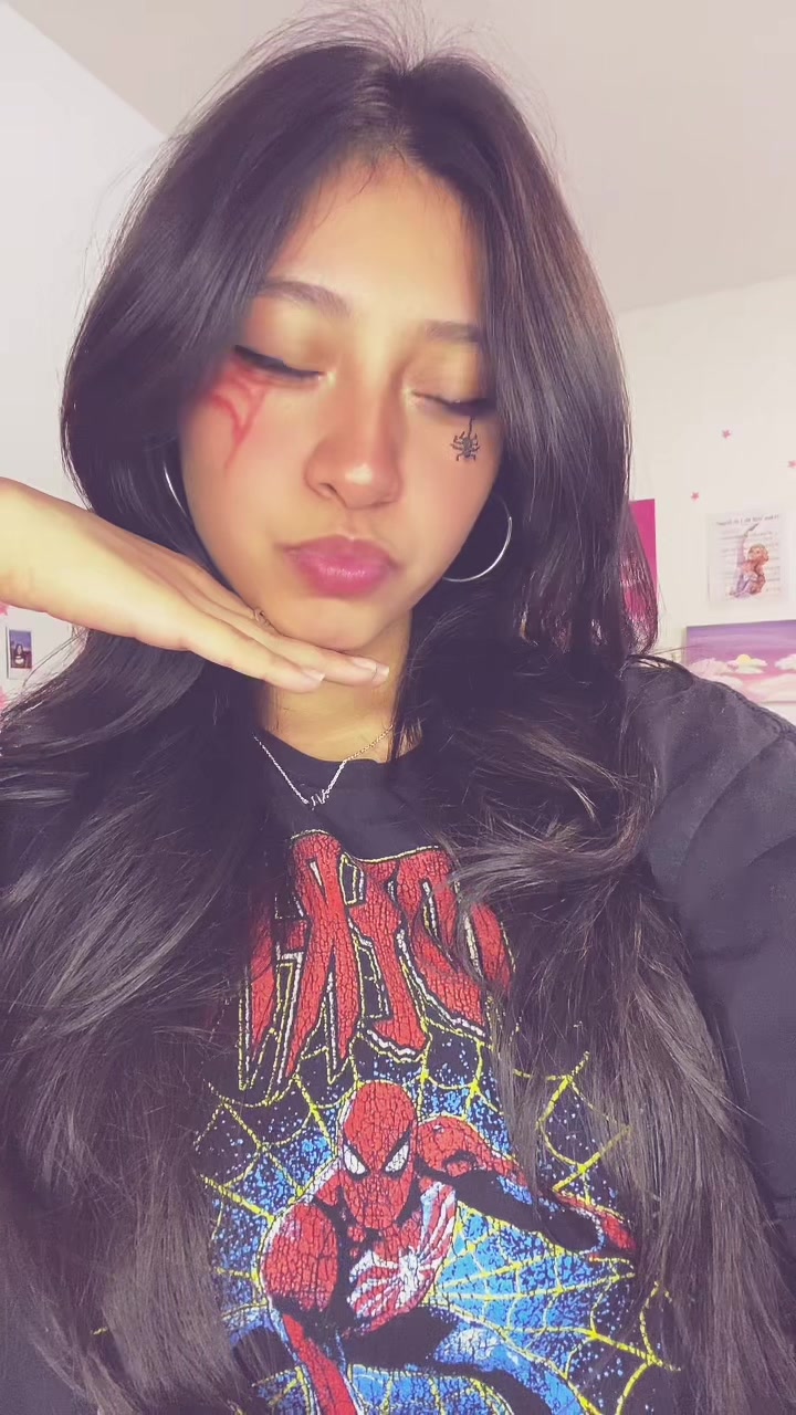 @Aryy