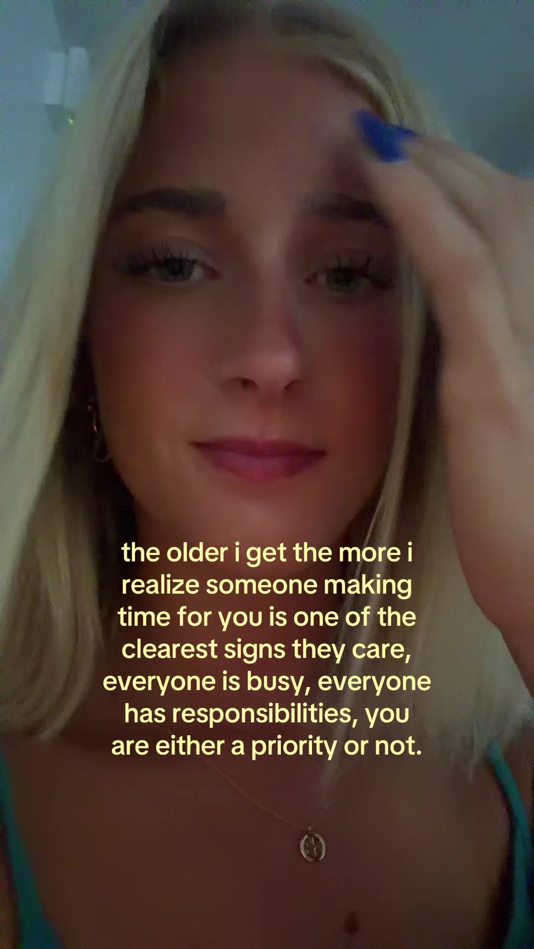 @theelliebarker